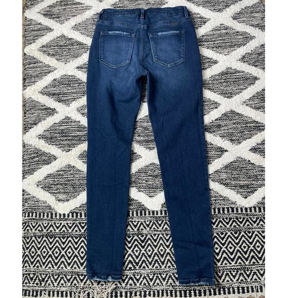 KanCan Mid Rise Button Fly Skinny Jeans size 9/28 - Picture 4 of 6